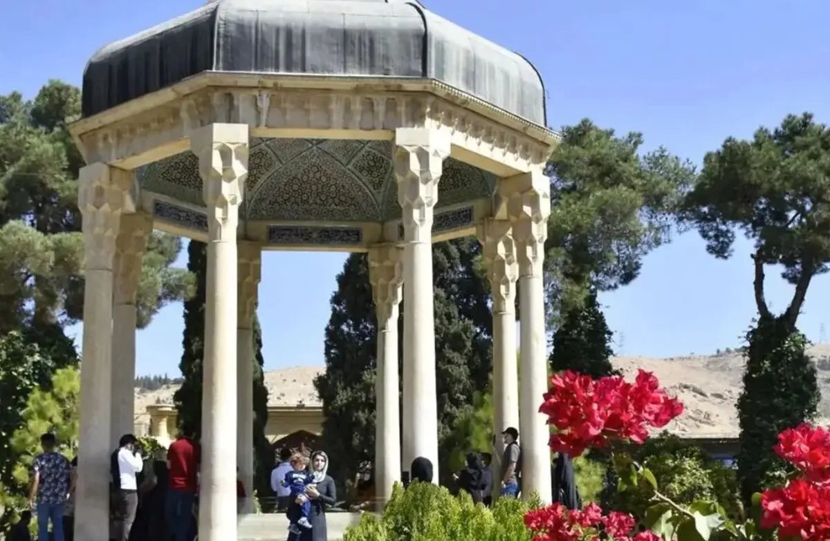 فال حافظ امروز پنجشنبه 22 مرداد ماه 1405