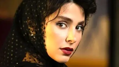 استایل اروپایی سارا منجزی‌پور همسر محمدعلیزاده / اصلا شبیه ایرانی‌ها نیست...