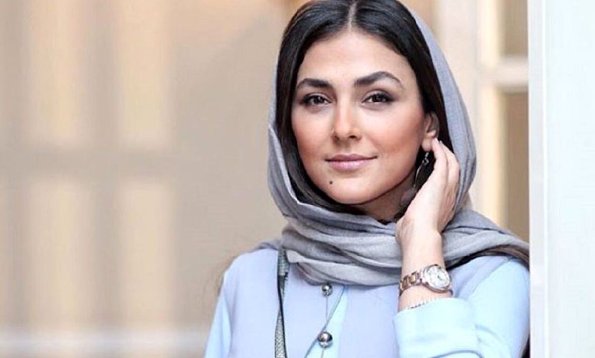 نگاه روز | تیپ و استایل جذاب هدی زین العابدین با موهای پریشون