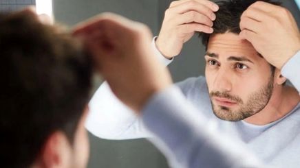 دلایل اصلی شوره‌سر؛ چرا پوست سرتون می‌ریزه؟