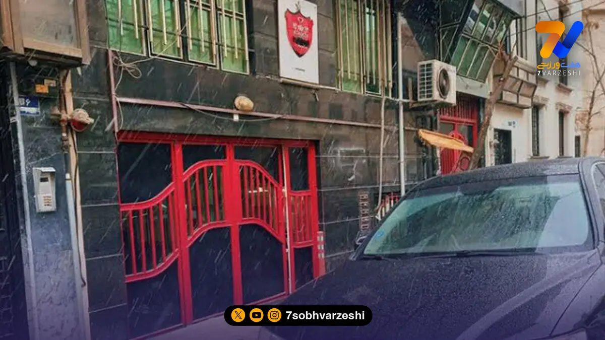استقلال خبرنگار خبر کرد، پرسپولیس پلیس؛ جنجال مقابل باشگاه