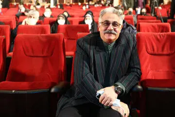  عکس ها / نگاهی به معماری و چیدمان تاریخی خانه اقبال واحدی مجری محبوب صدا و سیما / از حیاط قدیمی تا مبلمان و فرش های اصیل ایرانی و چشم نواز 