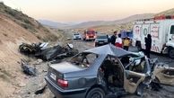 مصدومیت ۱۰ نفر در پی برخورد دو خودرو در جاده شیراز