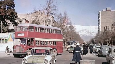 سفری خیال‌انگیز به خیابان فروسی تهران قدیم + عکس