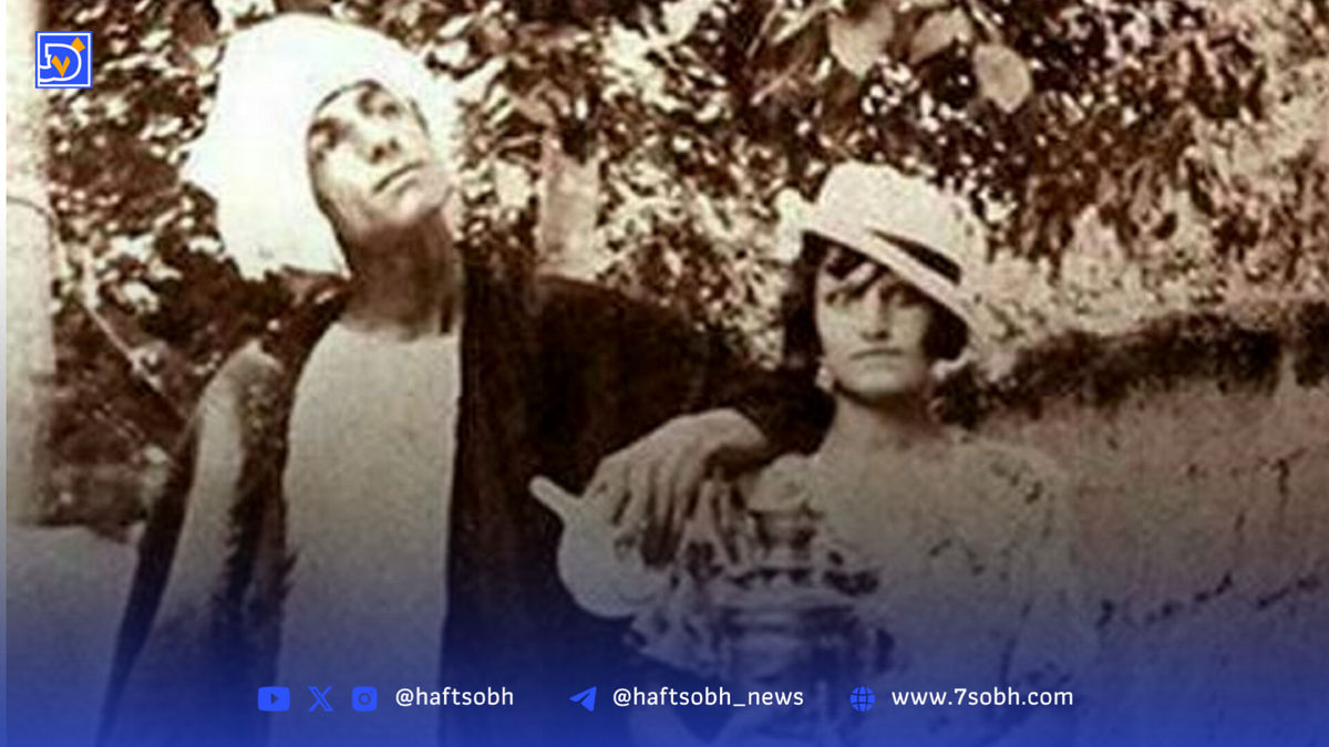 عکسی فانتزی از ۱۳۱۵؛ ژست زوجی با آفتابه و سماور