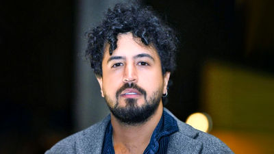 بیوگرافی سیاوش چراغی پور بازیگر آقای امیری در لیسانسه ها+ عکس همسرش