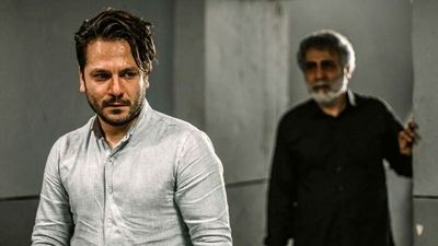 الناز ملک با چهره‌ای متفاوت و شعری دلنشین از مولانا