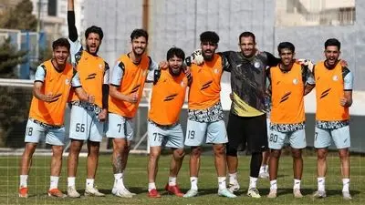 پادیاب خلخال با یوز ایرانی به دیدار استقلال آمد+ عکس