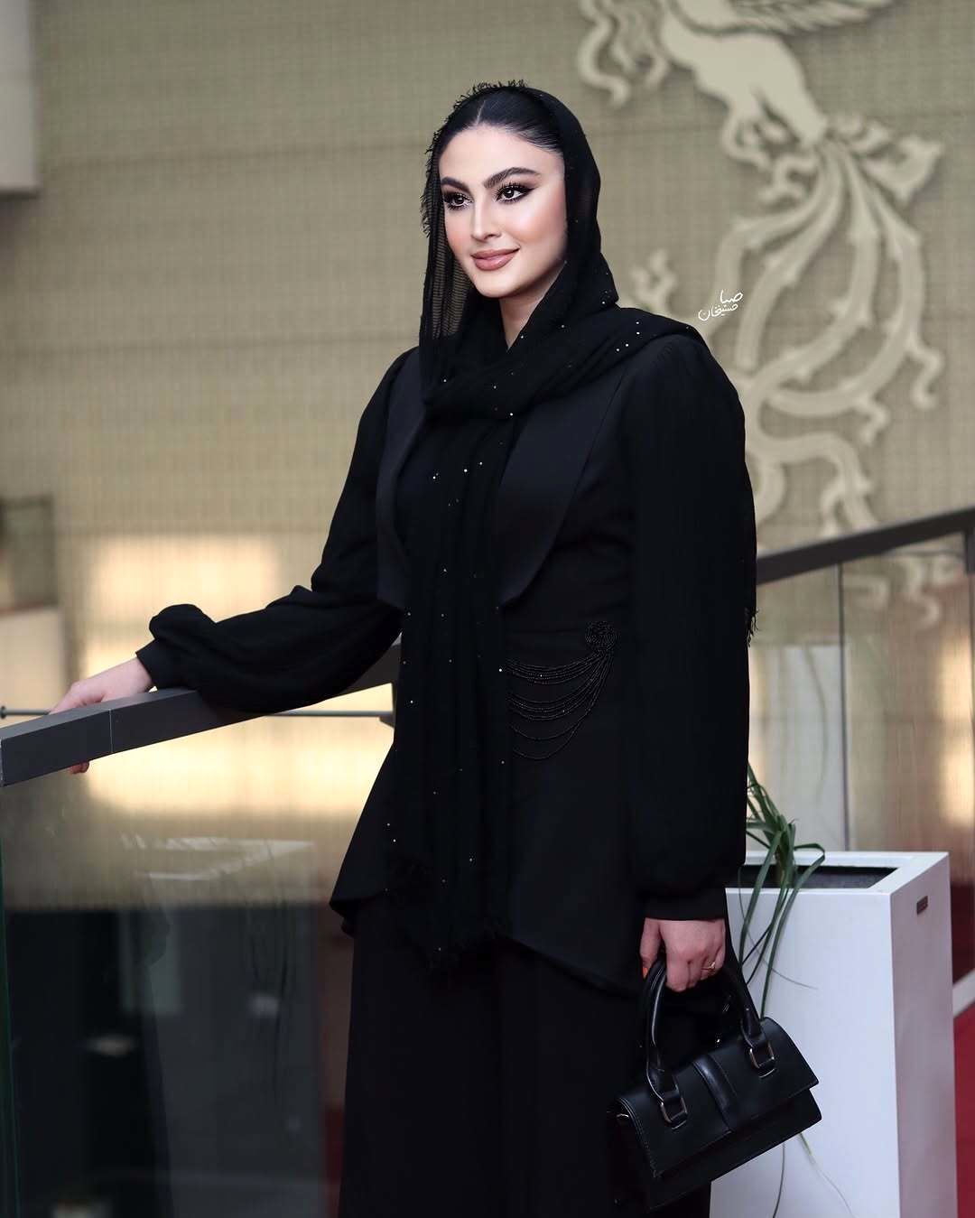 مریم مومن