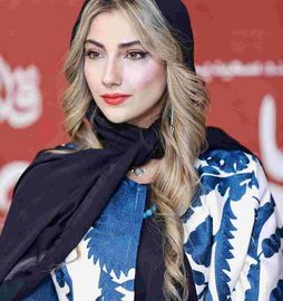 محیا دهقانی
