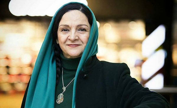 گلاب آدینه