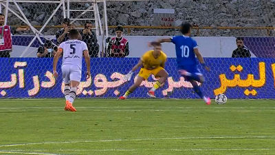 خلاصه بازی استقلال 5 - آلومینیوم اراک 1
