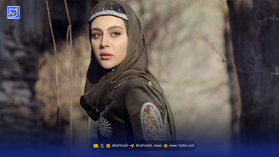 عکس صمیمی نیکای پایتخت و نفس بازغی با دسته گل در پشت صحنه «زنبورهای حوالی آزادی»