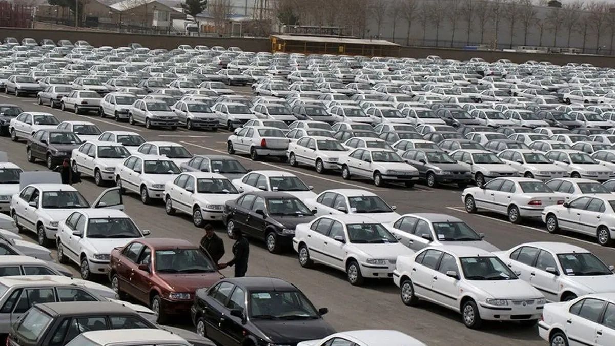 شوکهکنندهترین قیمت خودروها در سال ۱۴۰۴؛ جهش ناگهانی ایرانخودرو و سایپا امروز