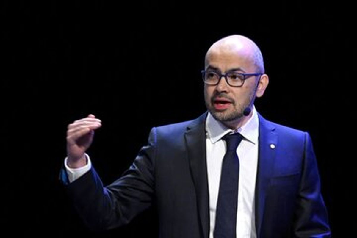 ابزار هوش مصنوعی دیپمایند سبک نوشتاری شما را تقلید میکند