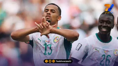 اخراج برای پوشاندن دهان هنگام درگیری لفظی