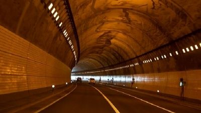 
مسیر غرب به شرق تونل نیایش و پل صدر امشب مسدود است
