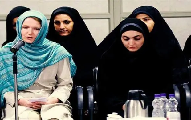 بیوگرافی آنا برزینا؛ بازیگر نقش آنی در سریال «شوق پرواز - تصویر ۲