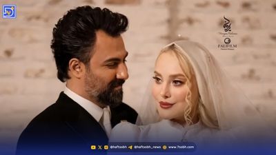 نگاهی به قصر منحصربفرد نیلوفر شهیدی با شمعدان های پایه بلند، مبلمان مدرن کج و معوج، و فرش دستبافت ایرانی