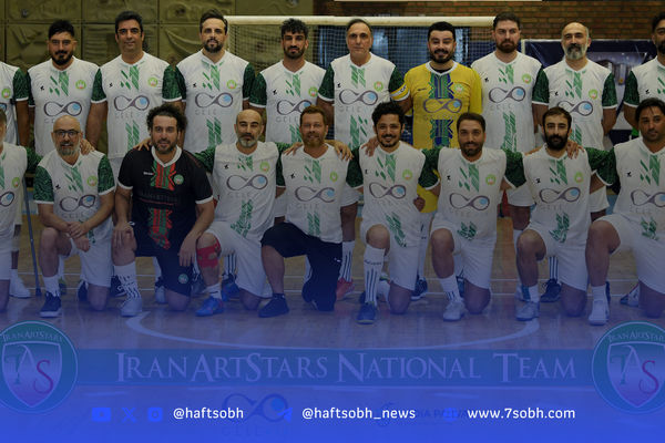 حواشی هنرمندان | تشویق بازیگران خانم برای بازیگران مرد تیم هنرمندان فوتسال