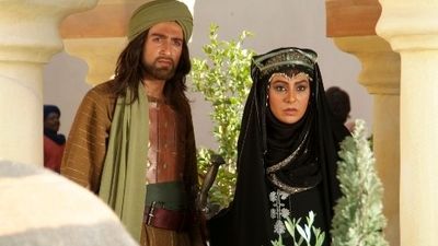 عکس‌های عاشقانۀ «غول لشکر زبیری» با همسرش در زمین بسکتبال 