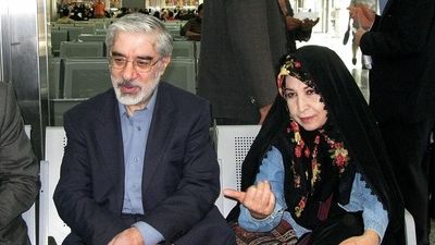 حصر مهدی کروبی رفع شد