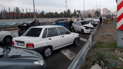 ببینید | اولین ویدئو از تصادف زنجیره‌ای امروز آزاده تهران-کرج