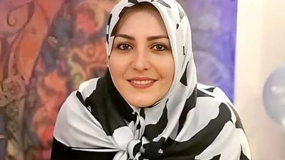 کل کل بامزه المیرا شریفی مقدم با همسرش به خاطر آشپزی دربرنامه خندوانه! (ویدئو)