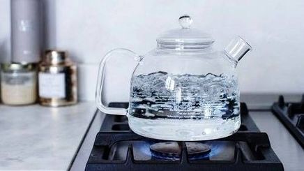 آب را دوبار نگذارید بجوشد! واقعیت پشت یک هشدار قدیمی