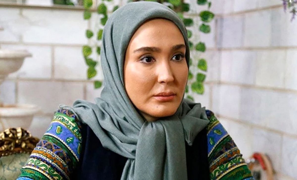 تصاویر سنگ مزار زهره فکور صبور