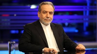 عراقچی: رهبر انقلاب با عصای موسی‌گونه‌ خود، راه‌ها را باز کردند + ویدیو