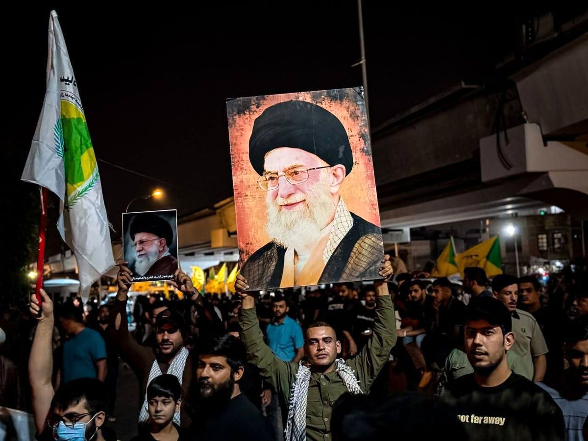 تجمع مردمی در بغداد برای بستن سفارت آمریکا + عکس