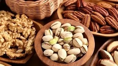 چند نکته برای خرید آجیل و شیرینی شب