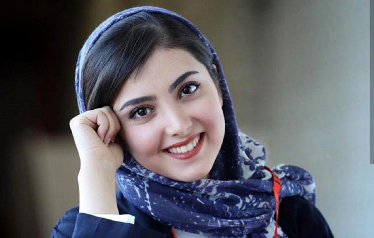 استایل جدید و جذاب زیبا کرمعلی؛ موهای کوتاه پسرانه با رنگ یخی