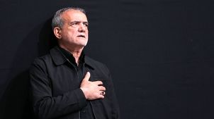 حضور رئیس جمهور در مراسم عزاداری حسینی شهر تبریز  + عکس