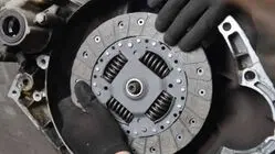 علائم خرابی صفحه کلاچ خودرو/ میانگین کیلومتر تعویض دیسک و صفحه