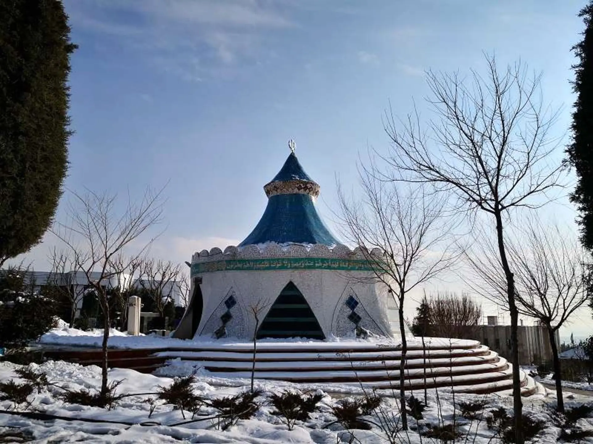 نمازخانه بهشت بی بی سکینه؛ منبع عکس: گوگل‌مپ؛ عکاس: alix 2018