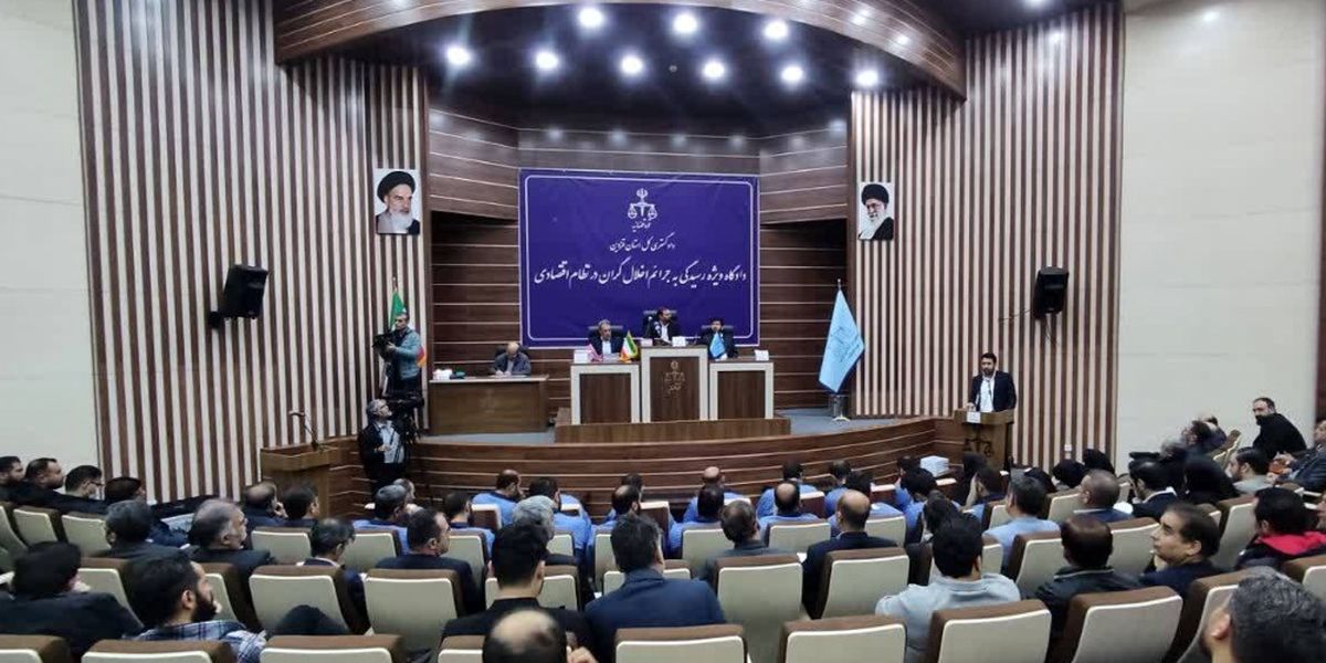 ببینید | تجمع شاکیان پرونده شرکت خودرویی در قزوین؛ ۲۸ هزار نفر شکایت کردهاند