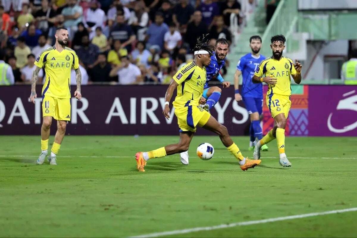 زمان بازی استقلال النصر تغییر نمیکند