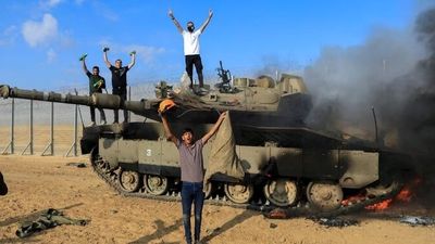 توییت عبری حساب دفتر رهبر انقلاب در سالروز عملیات طوفان الاقصی