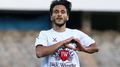 عارف آقاسی توافق با پرسپولیس را تکذیب کرد
