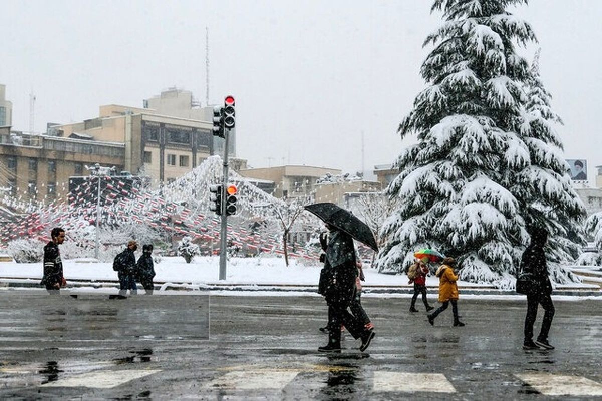 بارش برف در تهران با ترافیک چه کرد؟