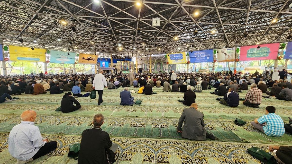 بیخبری نمازگزاران از ماجرای حوزه علمیه ازگل