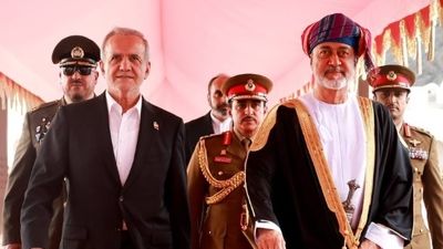 کبودی صورت آقای رئیس‌جمهور به دلیل کتک‌خوردن از همسرش!