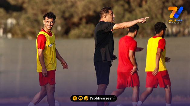 خرید جنجالی پرسپولیس جلوی فولاد بازی می کند