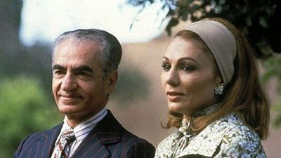  عکس سفر در زمان / میز و صندلی حیاط خانه فرح پهلوی وقتی در ایران بود .... 