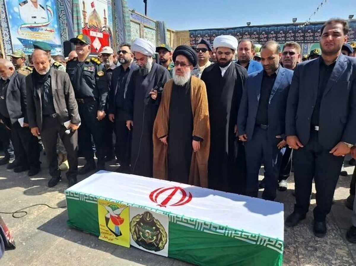خاکسپاری پیکر شهید حادثه ناوشکن سهند