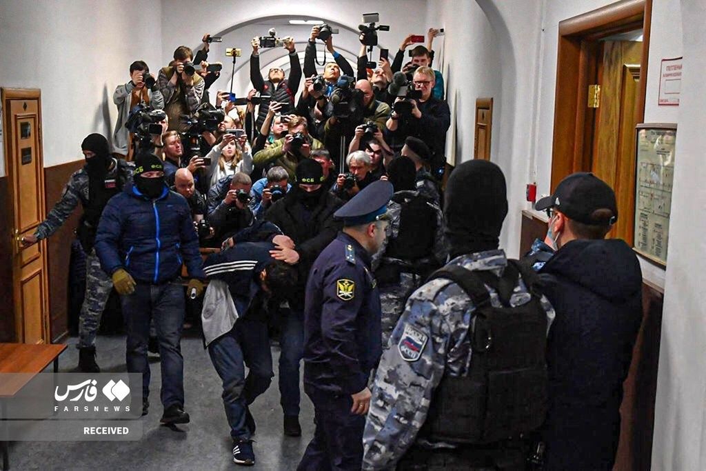 گزارش تصویری | وضعیت عجیب 4 متهم حمله تروریستی مسکو در دادگاه 