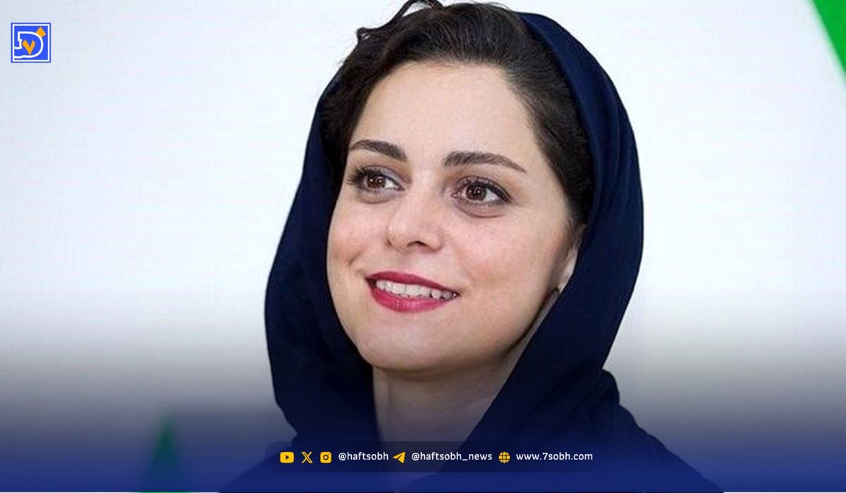 استایل غزل شاکری با پیراهن گل گلی 