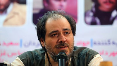 نگاهی به استایل های مختلف پریناز ایزدیار؛ چگونه مثل پریناز ایزدیار خوش استایل باشیم؟